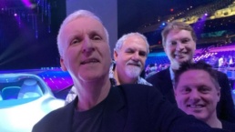 James Cameron lamenta morte de Jon Landau: 