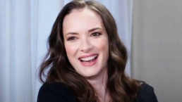 Winona Ryder - Foto: Reprodução / YouTube