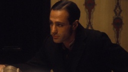 John Aprea trabalhou em O Poderoso Chefão 2 - Foto: Paramount Pictures