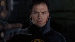 Michael Keaton anuncia que vai mudar de nome