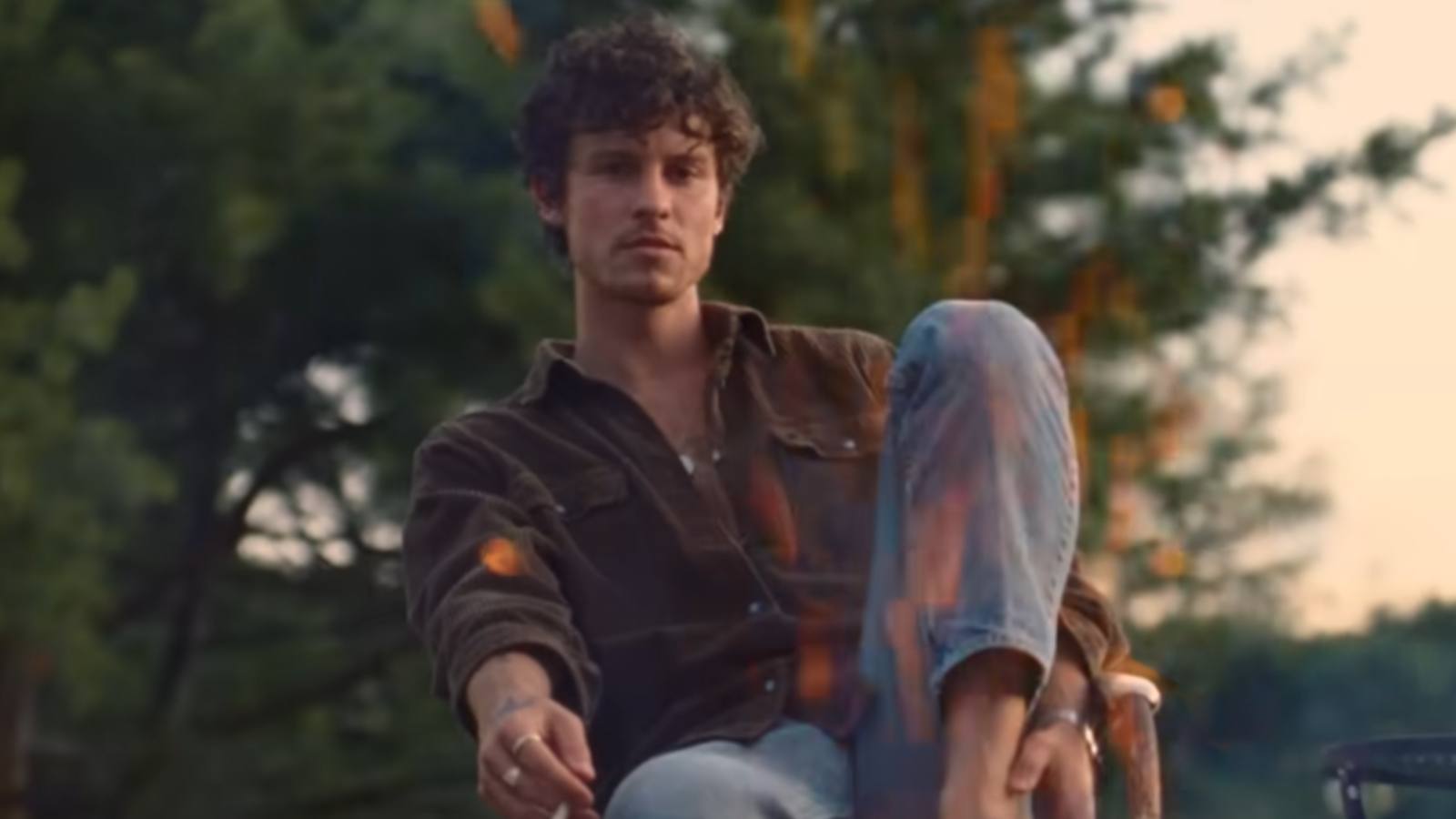 O cantor Shawn Mendes falou sobre sua sexualidade - Foto: YouTube