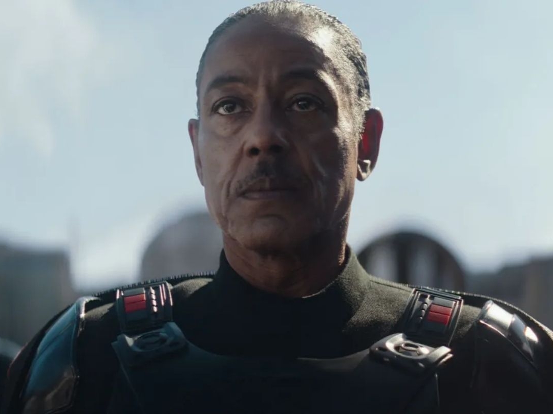 Giancarlo Esposito diz que há chances para trilogia de Mandalorian
