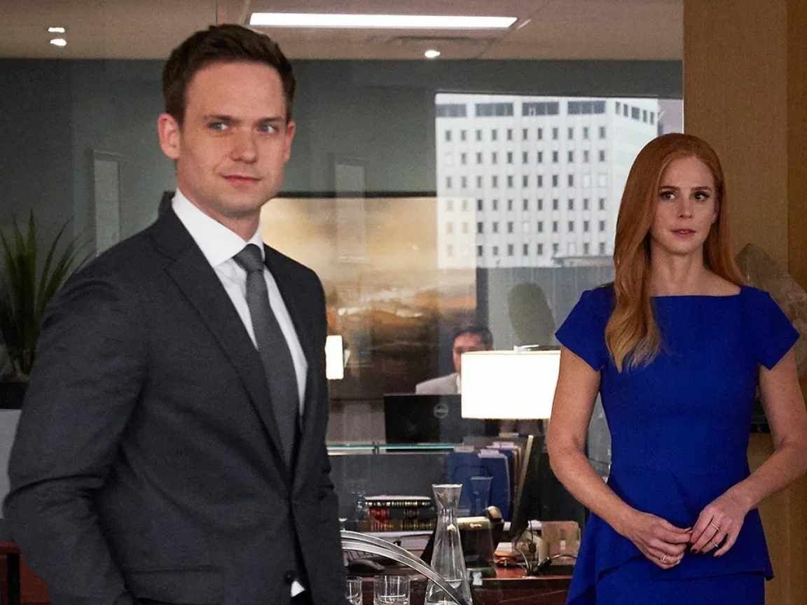 Ator de Suits diz que série possibilitou sucesso de Succession