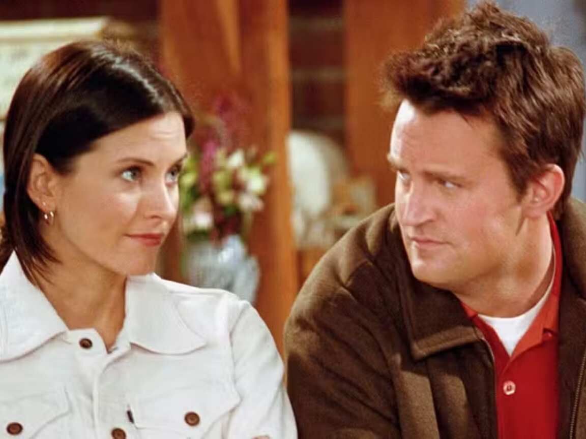 Courteney Cox organiza 'noites de tabuleiro Ouija' para contatar Matthew Perry
