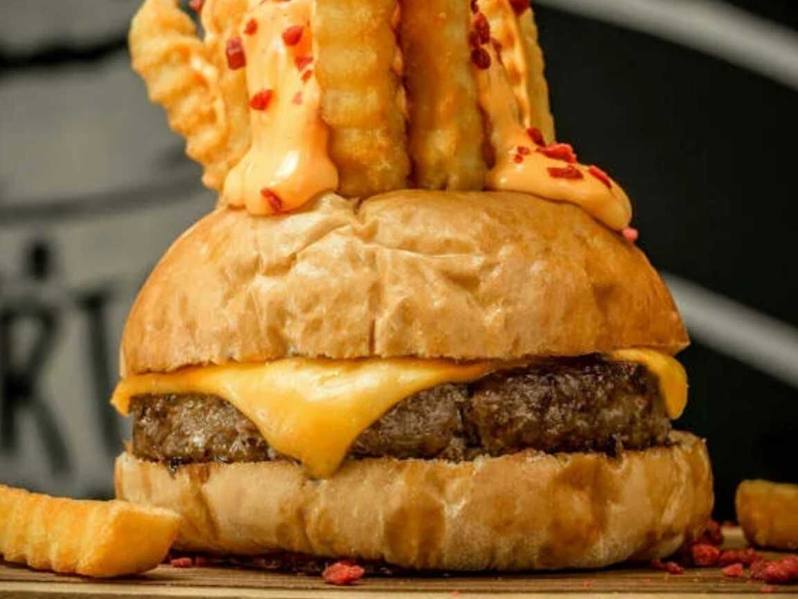 Menino de 12 anos perde a visão por causa de dieta de junk food