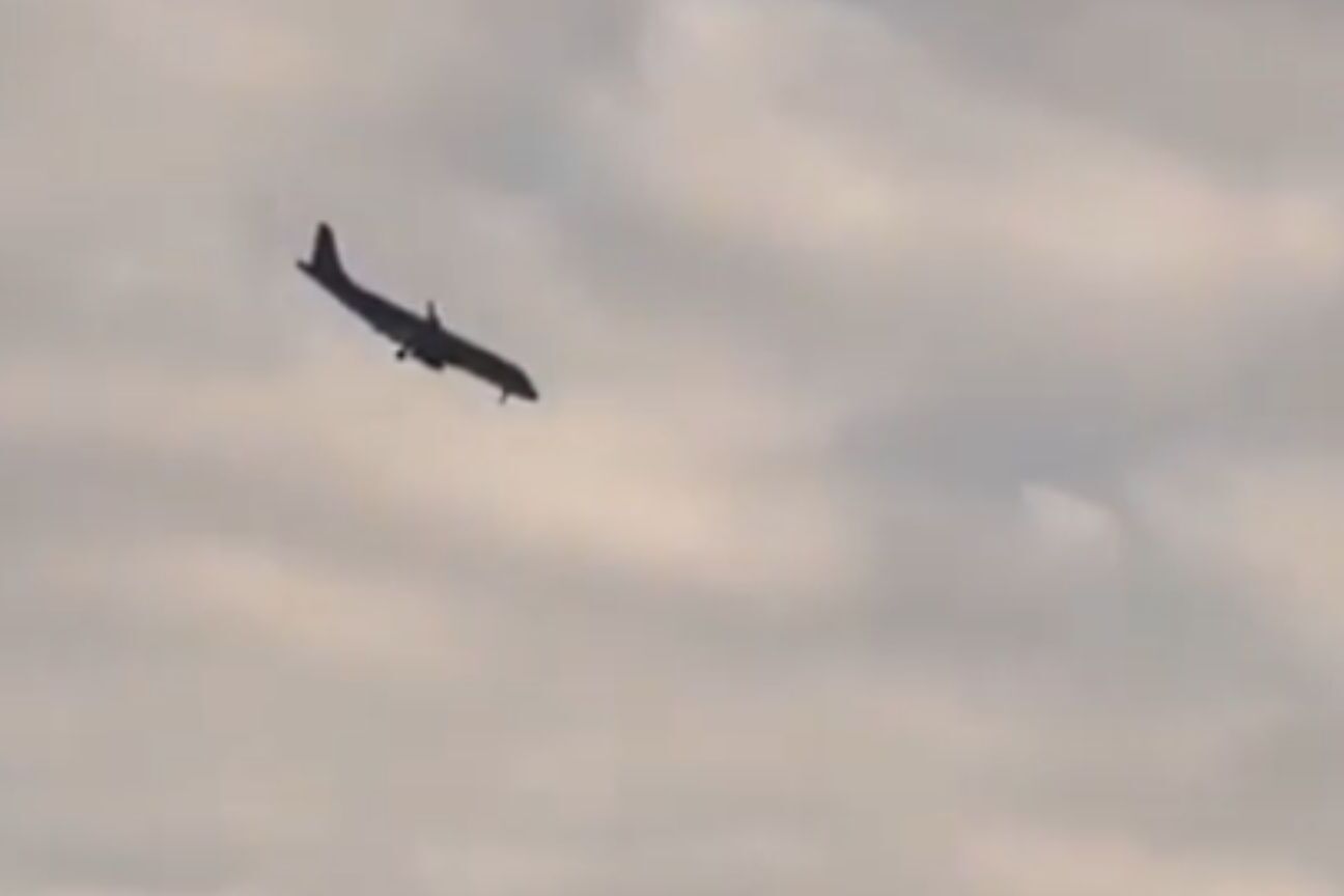 Queda de avião Embraer no Cazaquistão: sistema de defesa russo pode ter sido o causador, aponta investigação