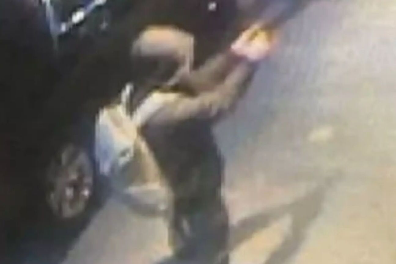 Assassinato de CEO em NY: mensagem nas balas levanta teorias sobre motivação