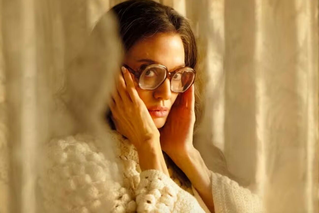 Angelina Jolie reflete sobre solidão após divórcio de Brad Pitt