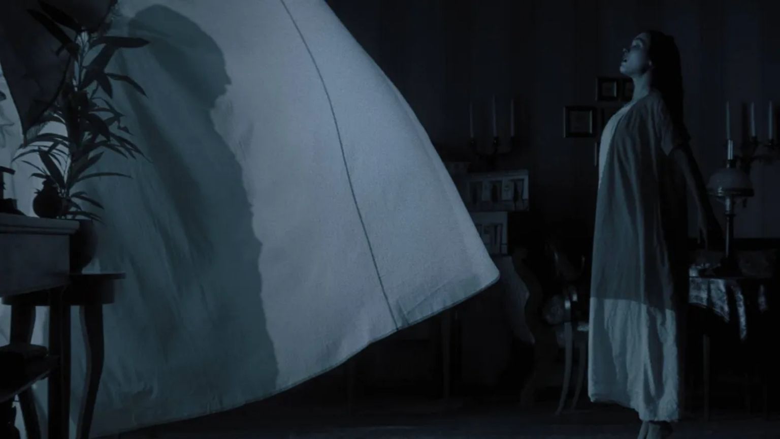 Diretor de Nosferatu explica motivo do visual secreto do vampiro - e pede sigilo aos espectadores