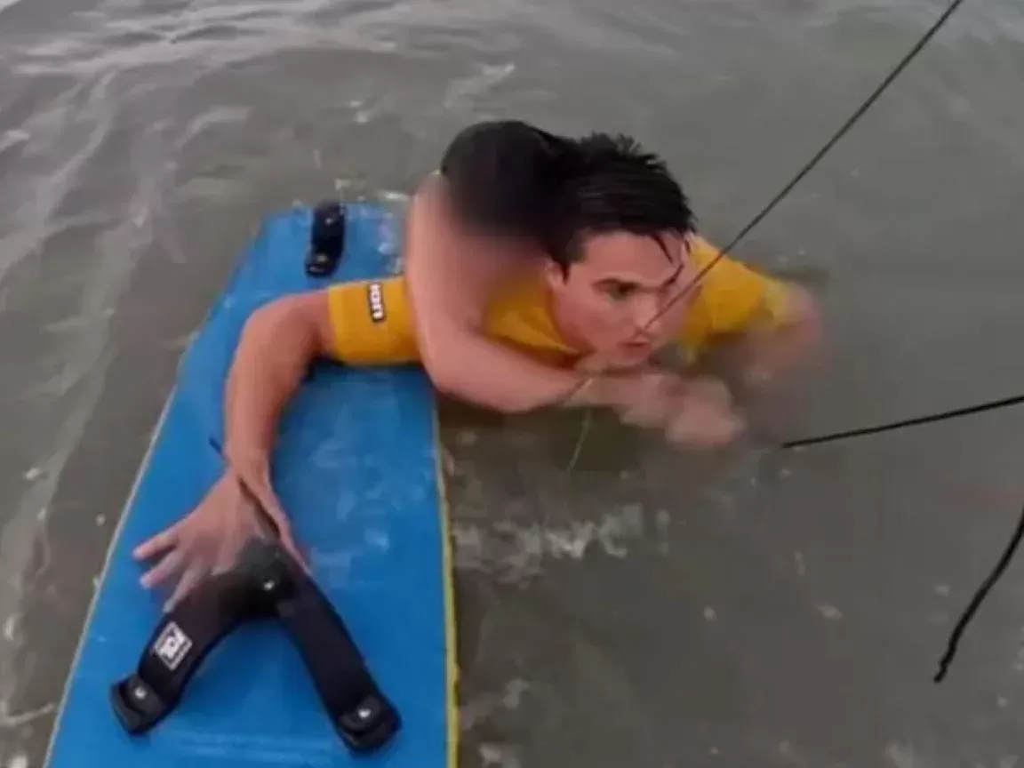 Surfista olímpico Bruno Lobo resgata mulher no mar durante prática de kitesurf