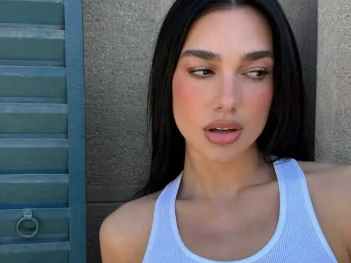 Dua Lipa enfrenta invasão de fãs em hotel no Chile durante viagem de trabalho