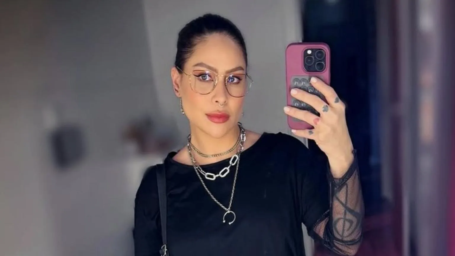 Pitty anuncia fim do casamento com Daniel Weksler e revela decisão de seguir como amigos