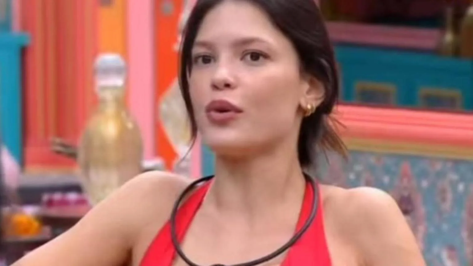 Vitória Strada relembra dificuldades financeiras e alerta para problemas de saúde no BBB 25