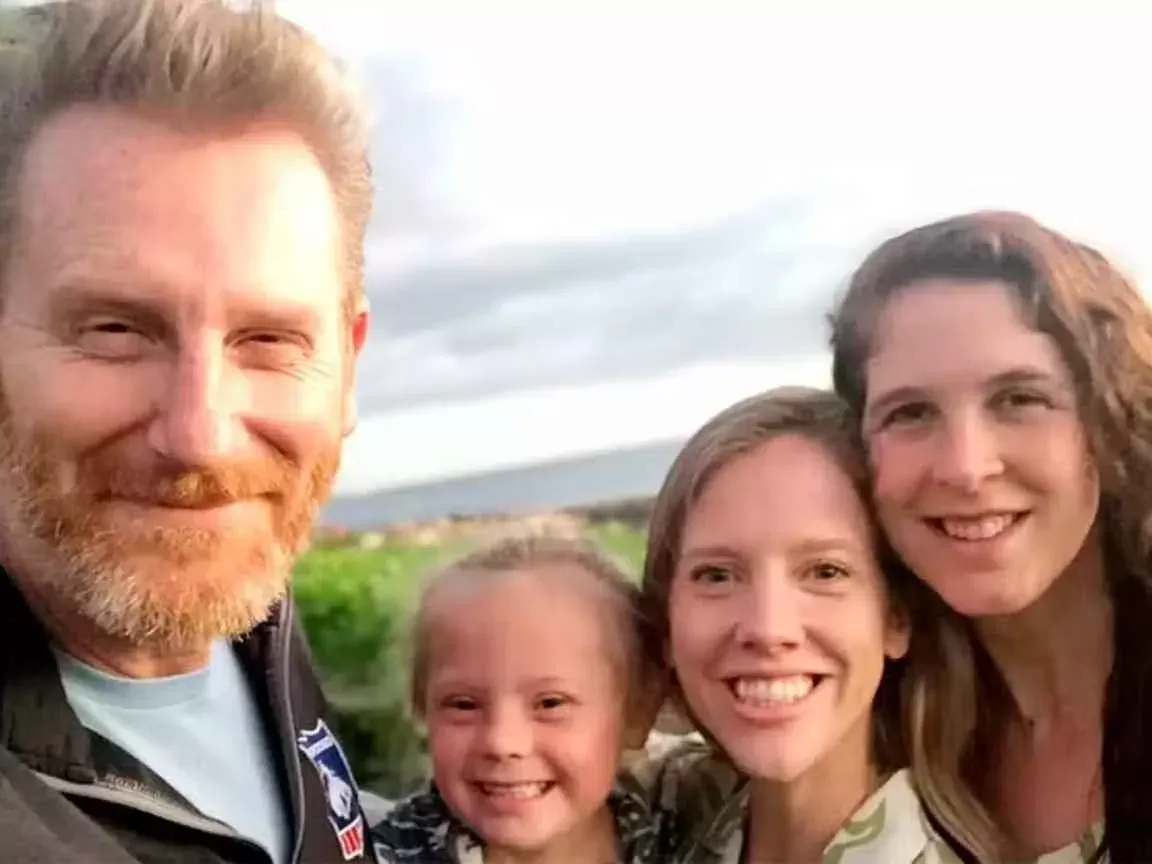 Segredo revelado: Hopie Feek critica Rory Feek por expor sua verdadeira paternidade