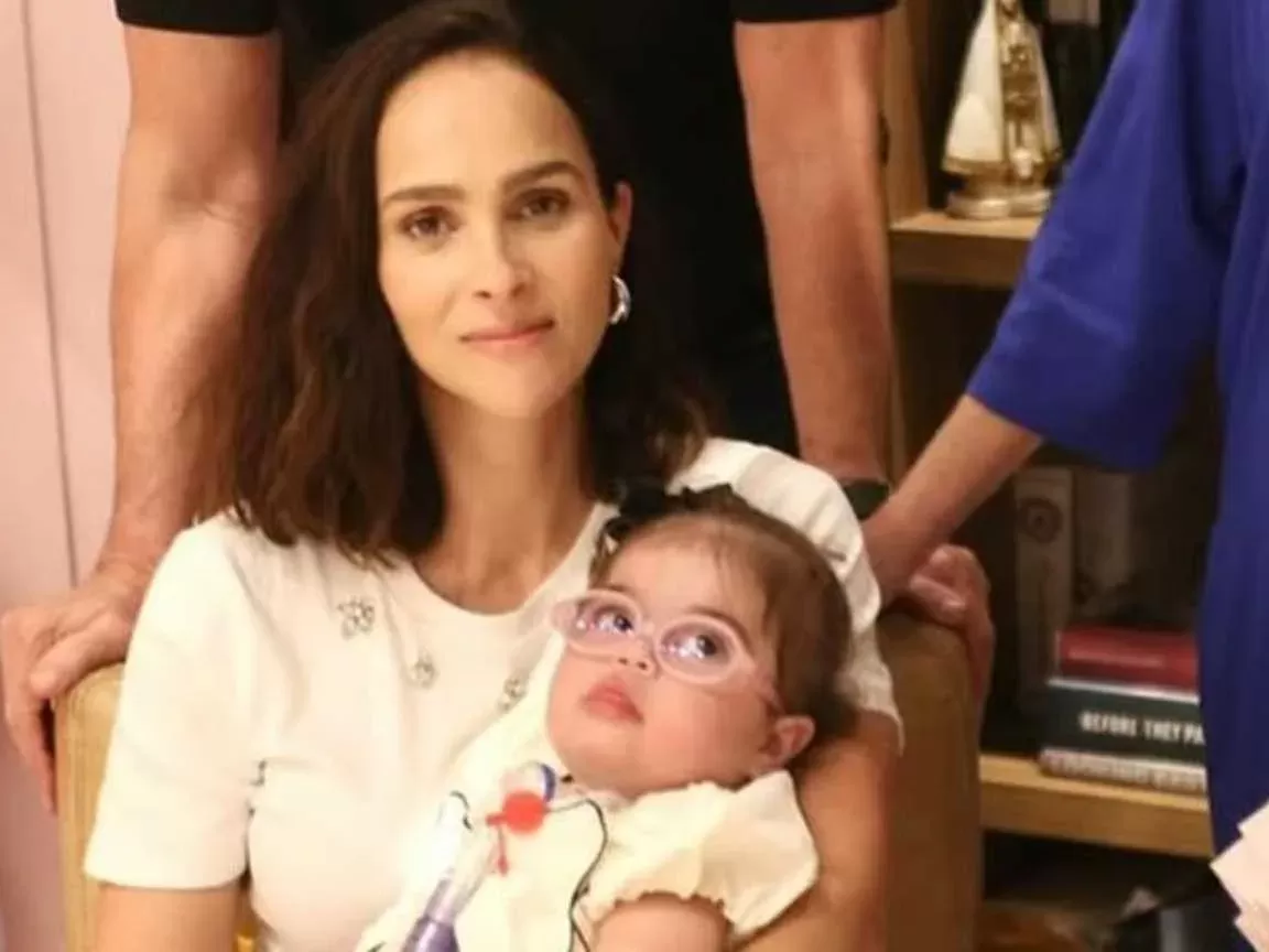 Leticia Cazarré pede orações pela filha Maria Guilhermina