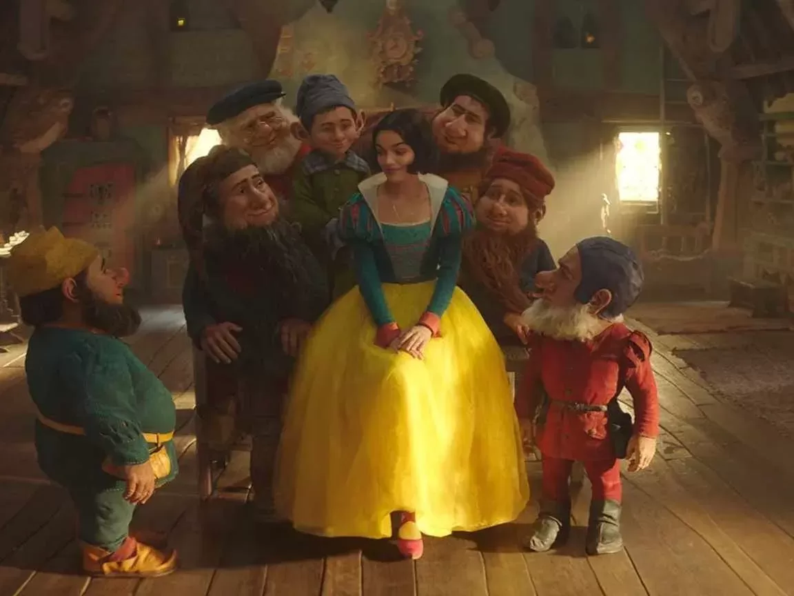 Ator de Branca de Neve comenta polêmicas e mudanças na estreia do filme