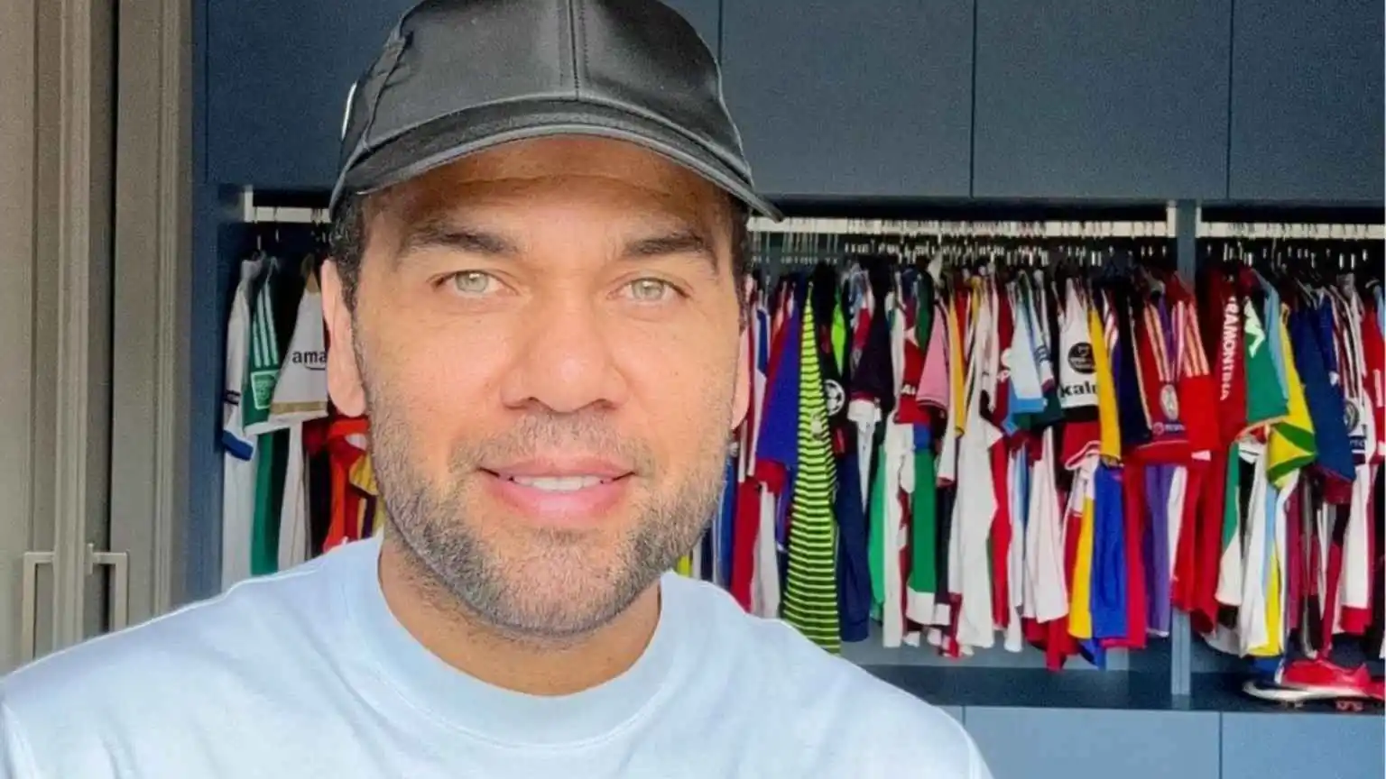 Justiça espanhola anula condenação de estupro de Daniel Alves