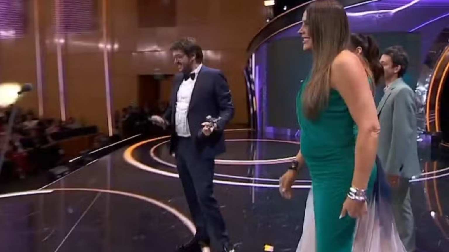 'Ainda Estou Aqui' faz história nos Prêmios Platinos e conquista grandes troféus