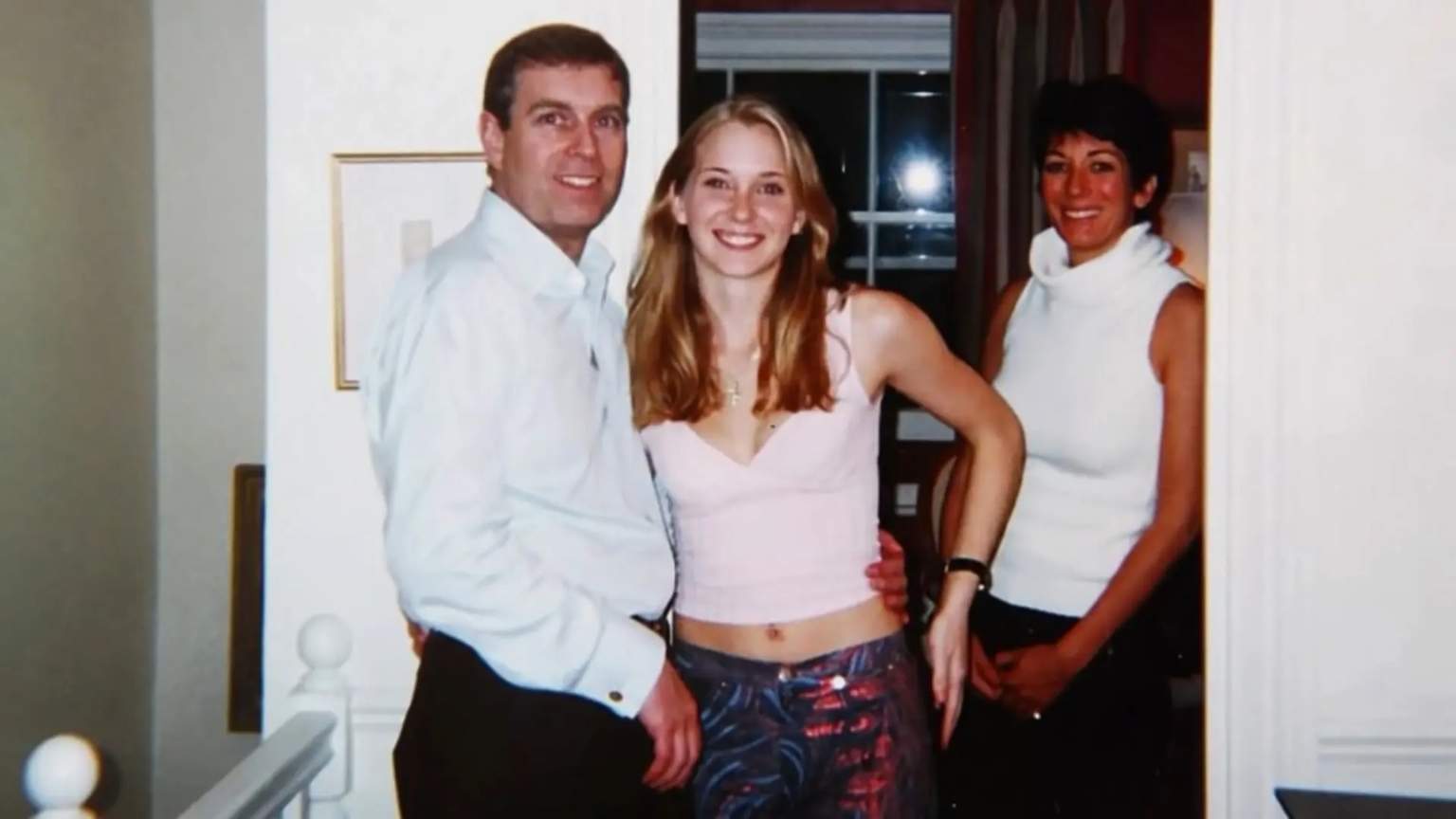 Virginia Giuffre, acusadora de abusos de Jeffrey Epstein e Príncipe Andrew, morre aos 41 anos
