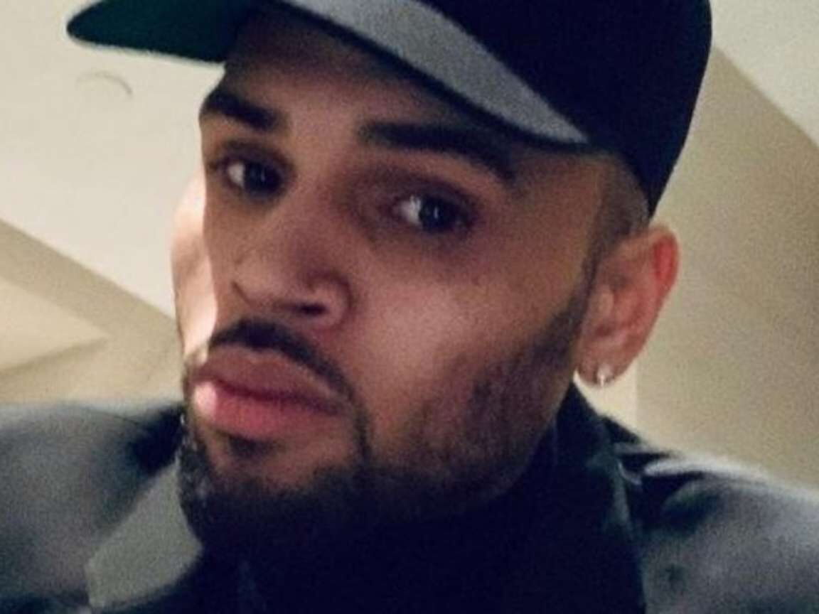 Chris Brown é preso no Reino Unido por suspeita de agressão em boate de Londres