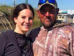 Lana Del Rey revela em nova música que não fez acordo pré-nupcial com marido “desconhecido” e fãs entram em pânico