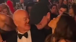 Beijo no rosto de Lauren Sanchez em Leonardo DiCaprio vira destaque inesperado em Cannes 2025