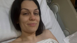 'Lágrimas de felicidade': Jessie J celebra boa notícia sobre câncer e se declara ao filho