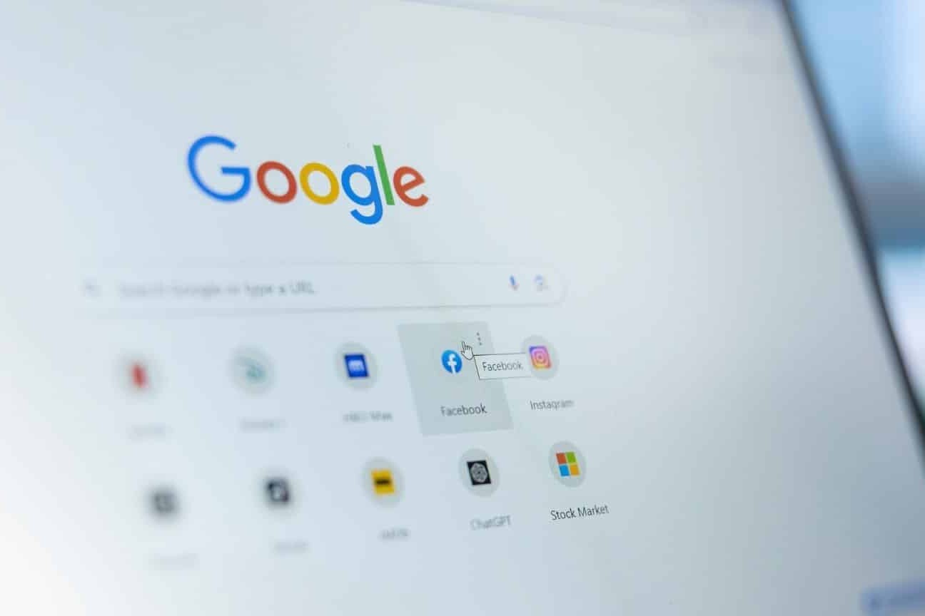 Google admite pressão do governo Biden para censurar posts sobre covid-19