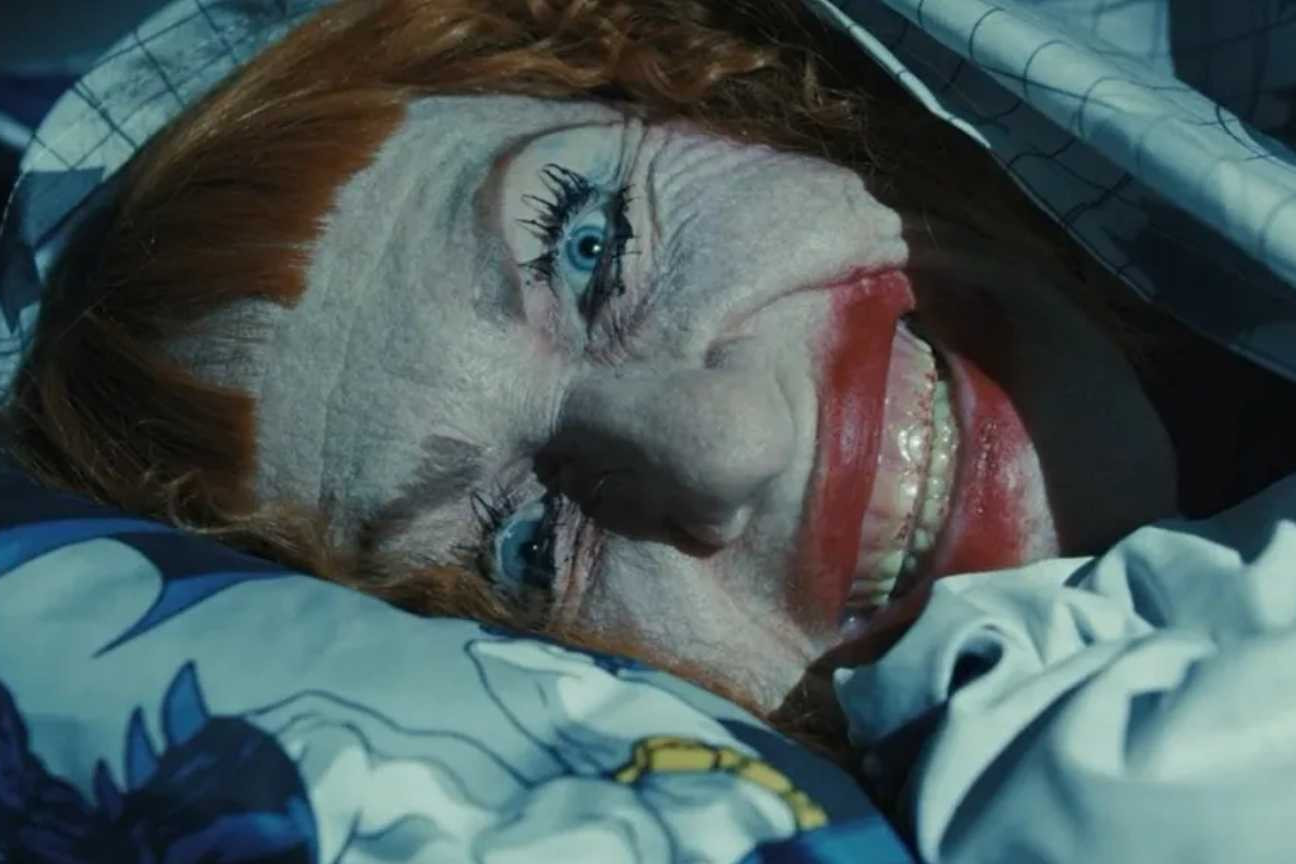 Diretor de 'A Hora do Mal' confirma prequel focado na personagem Tia Gladys