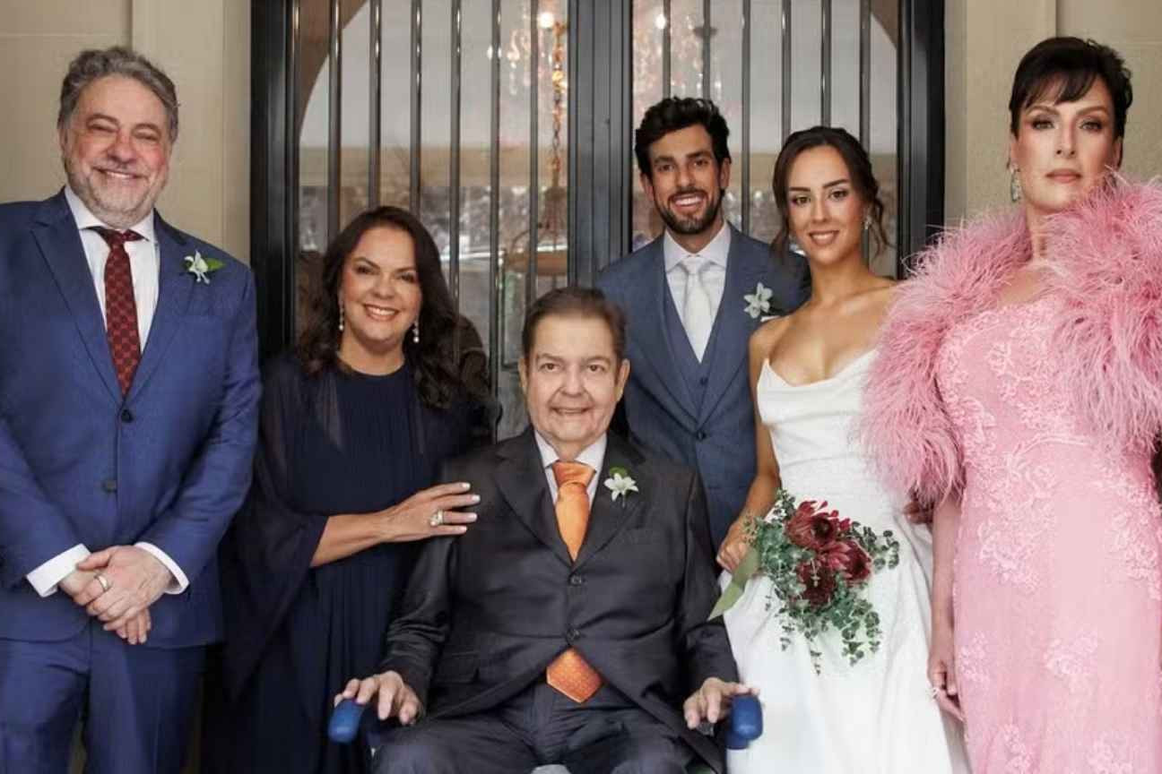 Look de Magda Colares em casamento da filha com Faustão divide opiniões na web