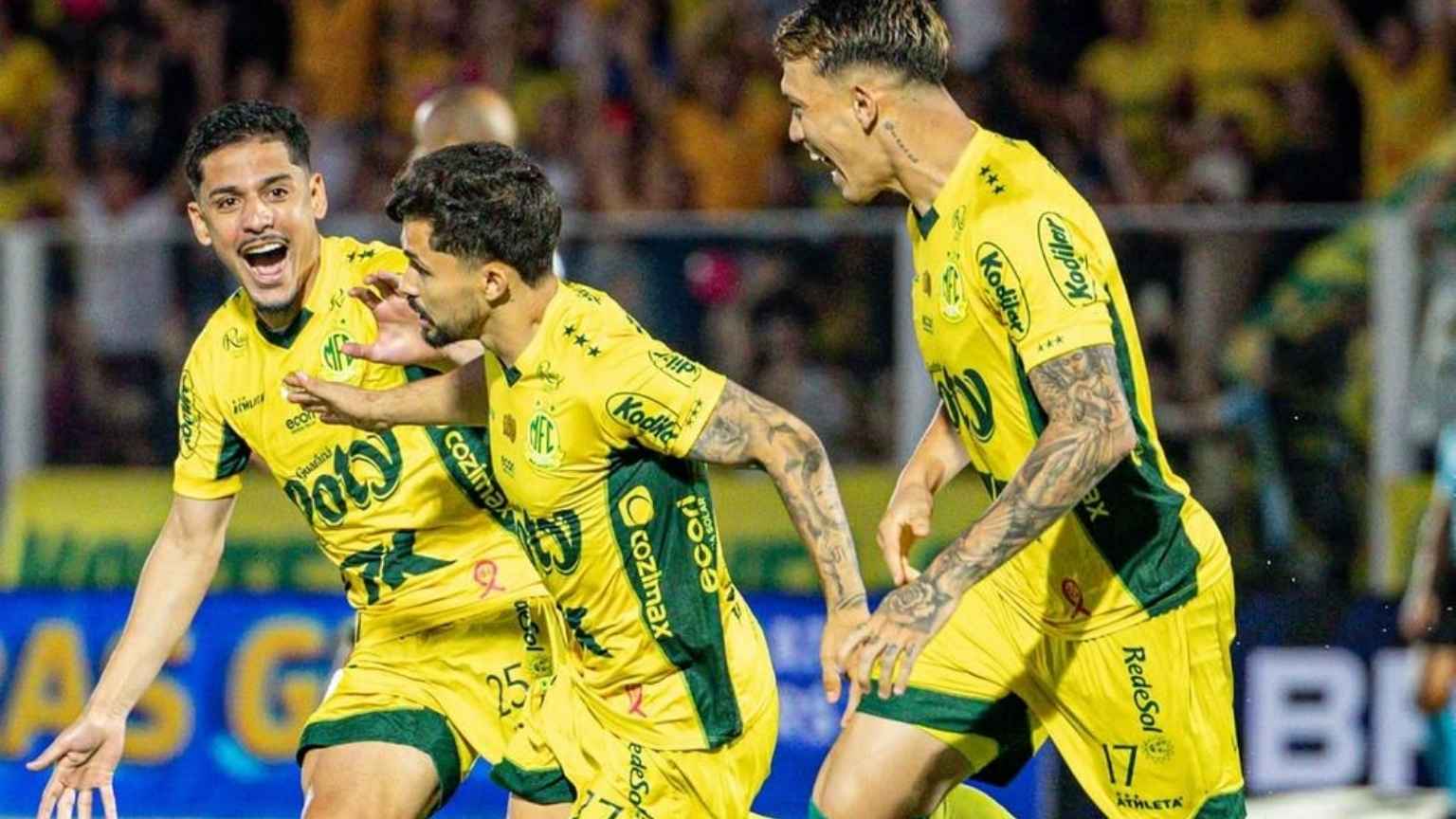 Mirassol fere São Paulo com goleada e gol-relâmpago