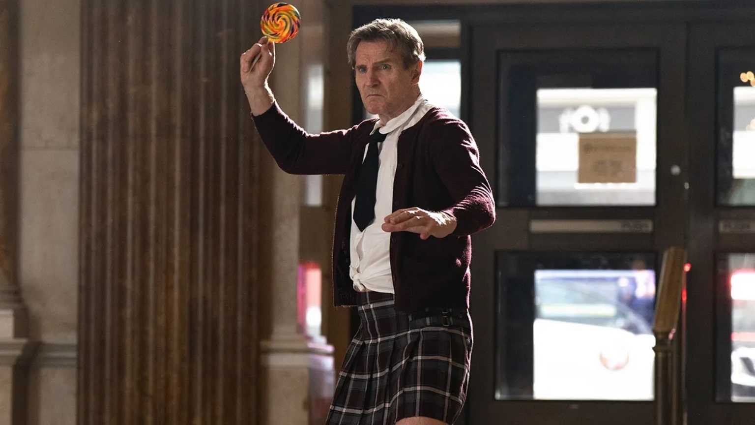 Diretor original de 'Corra que a Polícia Vem Aí' detona reboot com Liam Neeson: 'Errou totalmente'