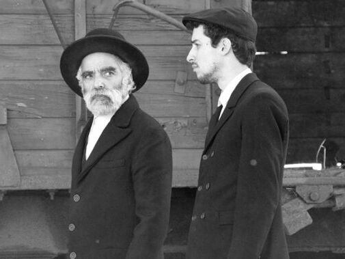 Crítica | 1945 - As culpas do passado e os temores do futuro