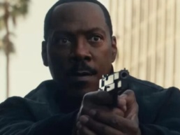 Eddie Murphy admitiu que a idade pesou em Um Tira da Pesada 4