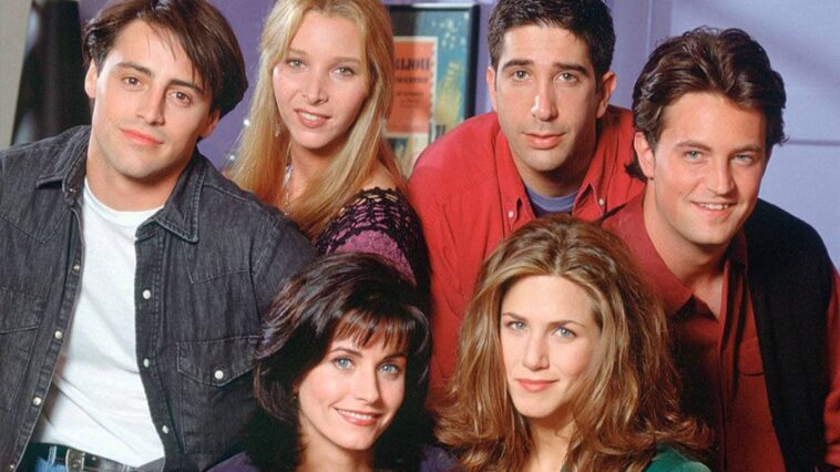 Roteiro de Friends encontrado no lixo é leiloado por mais de cem mil reais
