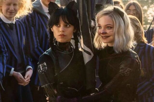 Jenna Ortega promete mais terror na 2ª temporada de Wandinha