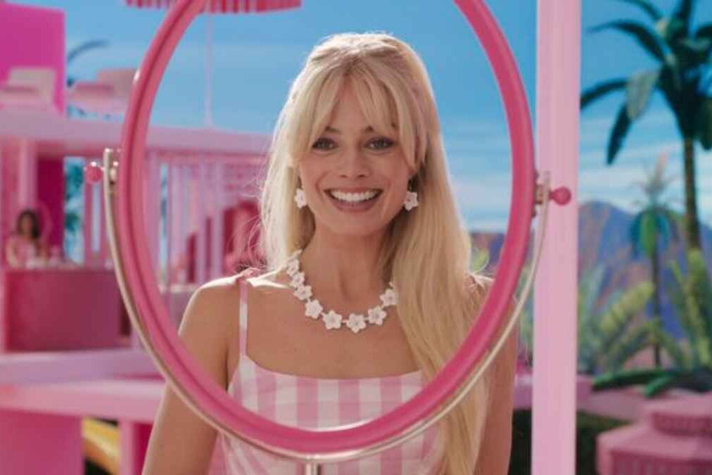 Margot Robbie agradece apoio após esnobada do Oscar