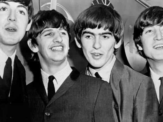 Sam Mendes vai dirigir 4 filmes dos Beatles: um filme por músico