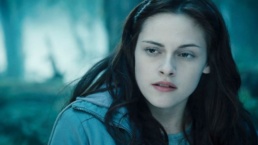 Kristen Stewart diz que teria terminado com Edward em Crepúsculo