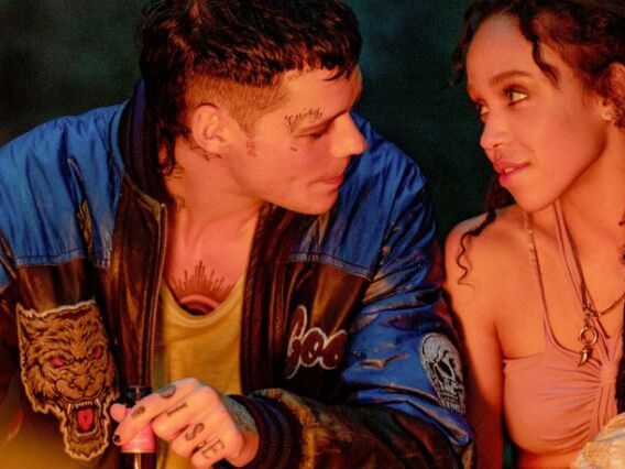 Diretor de O Corvo original ironiza visual do protagonista no remake