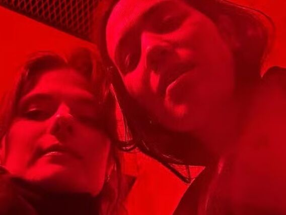 Filha de Meryl Streep posa com a namorada em foto recente - Foto: Instagram