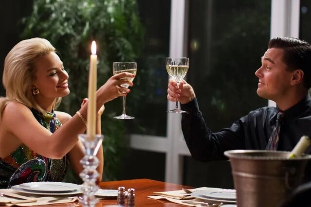 Margot Robbie e Leonardo DiCaprio em 