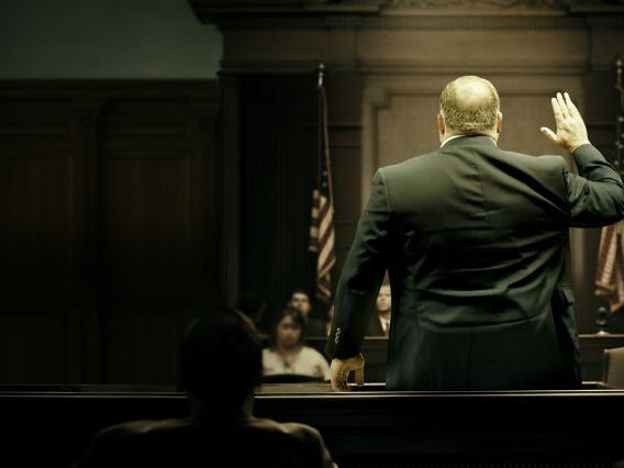 Crítica | Alex Jones: Uma Guerra contra a Verdade - Quando o doente morre de overdose de “red pill”