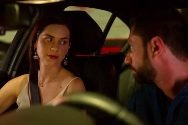 Crítica | Letícia - Filme estrelado por Sophia Abrahão tropeça em sua própria despretensão