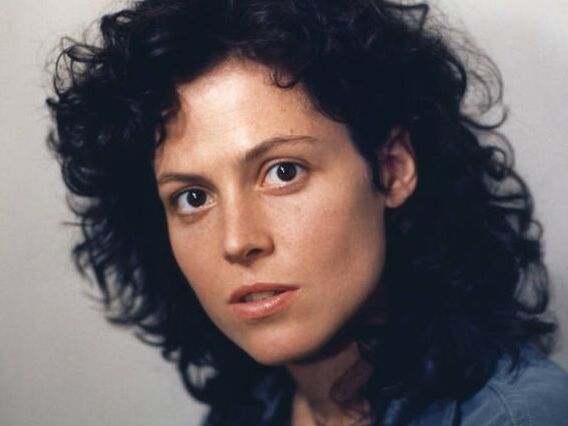 Sigourney Weaver será homenageada com premiação no Festival Veneza