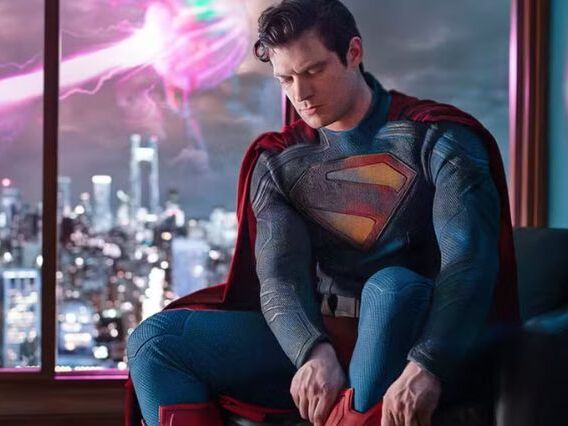Diretor reforça que DCU terá os mesmos atores em filmes, séries e jogos