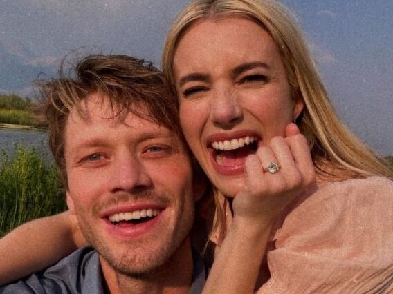 Emma Roberts e o noivo - Foto: Instagram @emmaroberts