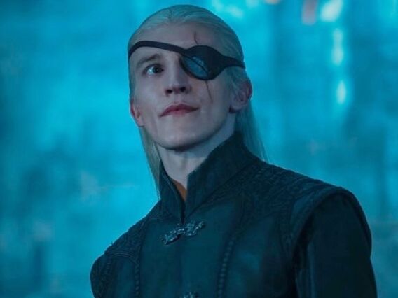 Ewan Mitchell como Aemond Targaryen em 'A Casa do Dragão