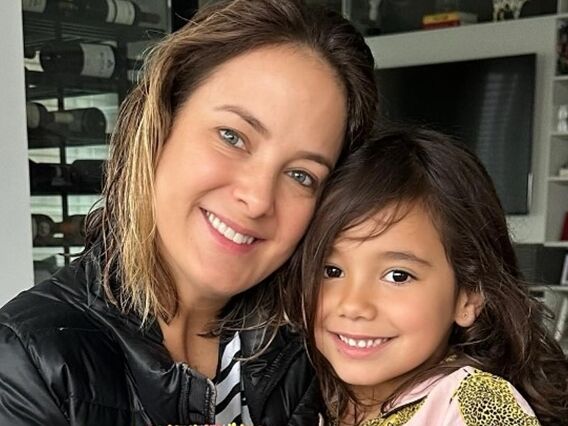 Ticiane Pinheiro e sua filha - Foto: Reprodução / Instagram @ticipinheiro