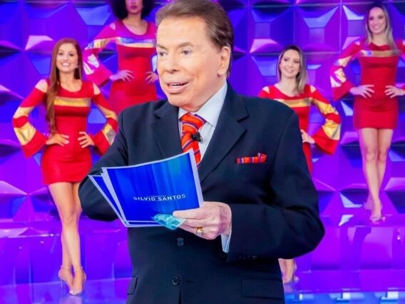 Silvio Santos comandando seu programa no SBT - Foto: Reprodução / SBT
